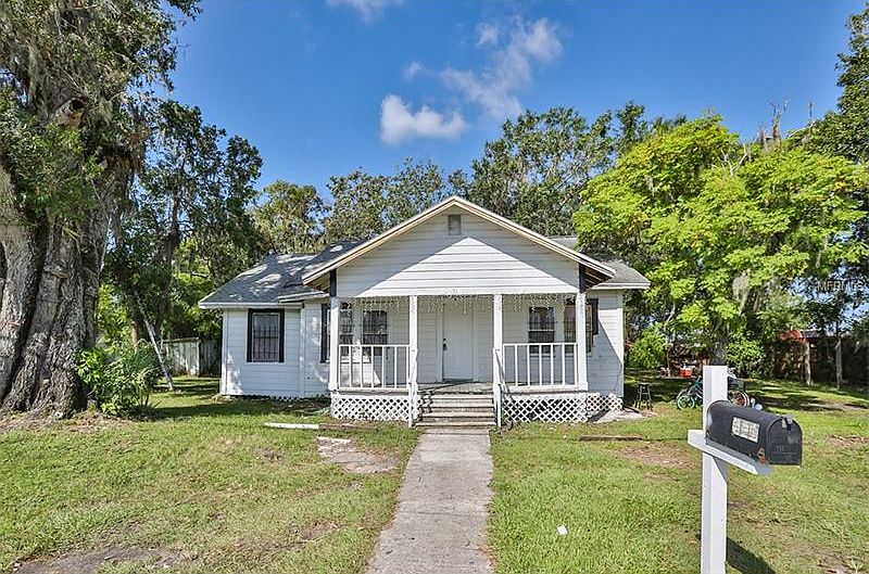 1st image of 711 Hitchcock St