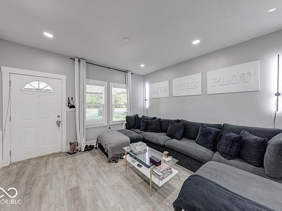 4th image of 1217 W 33rd St