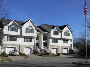12 Sara Kathryn Way, Waldwick, NJ 07463