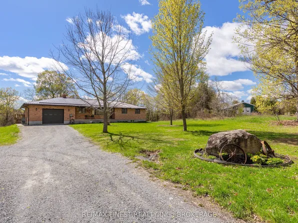 4834 Battersea Rd, South Frontenac, ON K0H 1H0