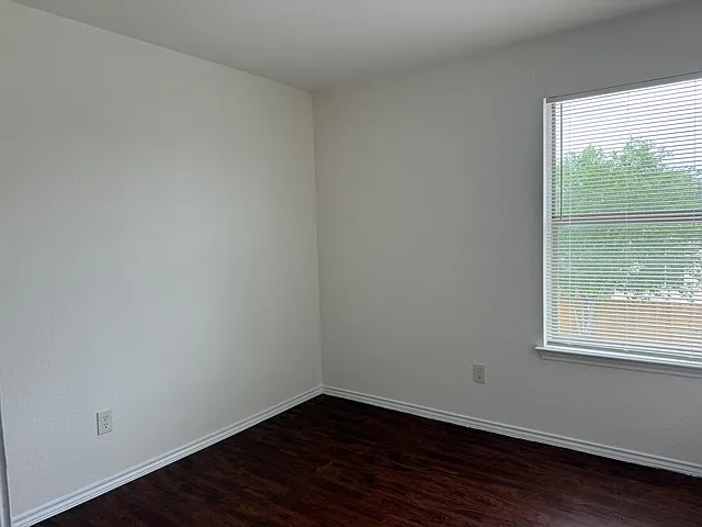 Building Photo - 121 Beech Dr