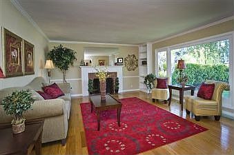 Living room :: 419 Princeton Rd