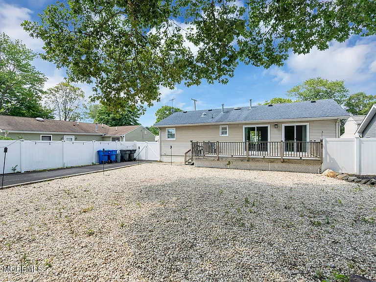 785 Garfield Ave — Photo 22
