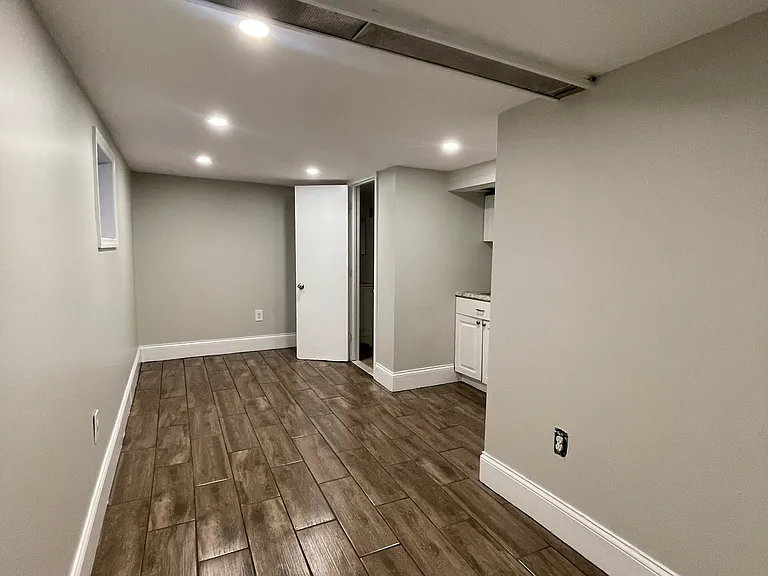 162 Nelson Ave #G2 — Photo 1