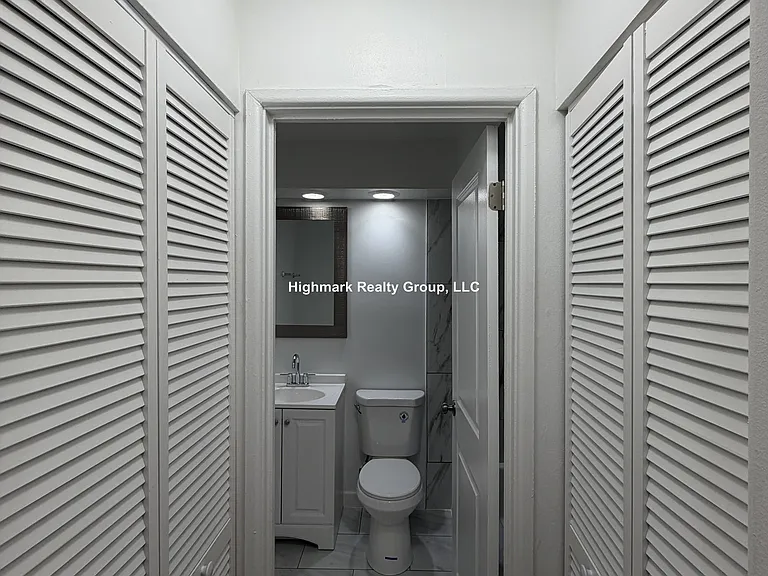 6830 N Sheridan Rd #251A — Photo 6