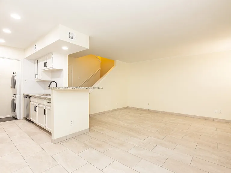 14600 Fonmeadow Dr #11 — Photo 2