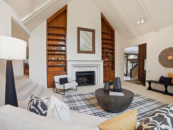 5th image of 2656 Fir Park Way