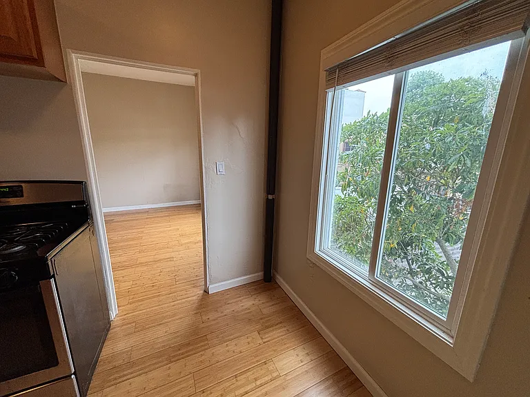 1955 Chestnut St #104 — Photo 4