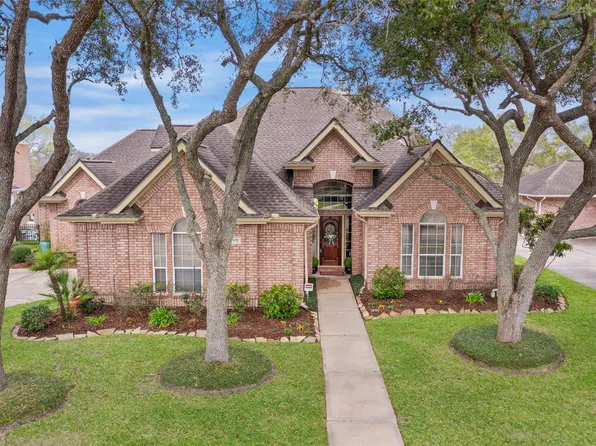 308 Green Oaks Dr, League City, TX 77573