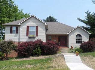 106 Maple Dr, Saint Paris, OH 43072