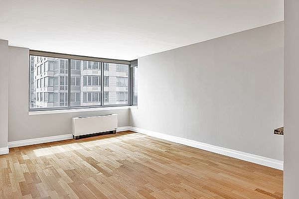 1st image of 776 6th Ave #9D