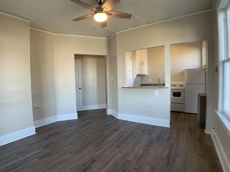 646 Washington Ave #2 — Photo 5