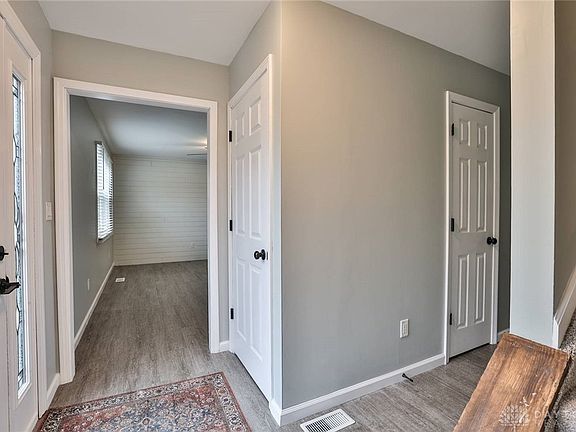 3rd image of 5811 Mill Crest Ct
