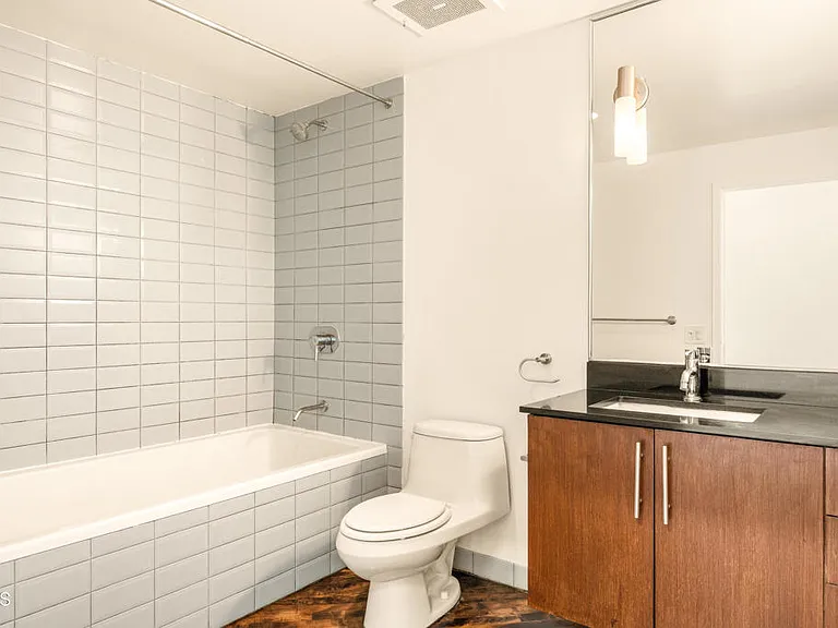 530 S Hewitt St #129 — Photo 22