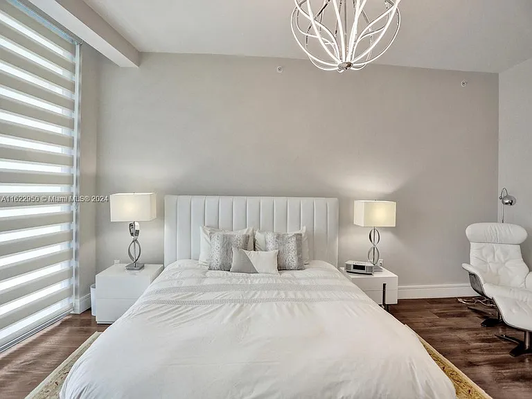 3250 NE 188th St #207 — Photo 38