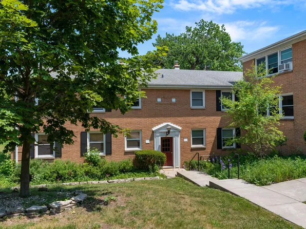 1331 East Randolph COURT #B, Milwaukee, WI 53212