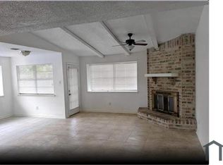 8715 Yvonne Dr, Houston, TX 77044