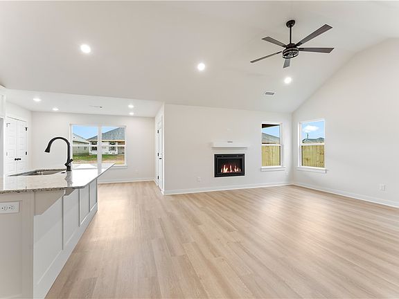 5th image of 1708 Gerald Shay Rd