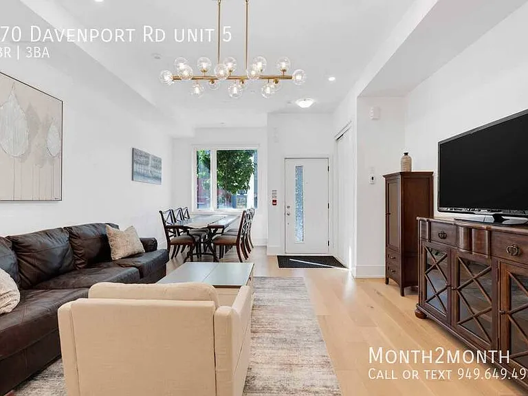 270 Davenport Rd #5 — Photo 9
