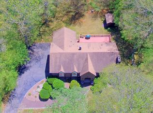 7 Forest Ln, East Greenwich, RI 02818