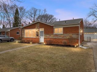 19647 Osmus St, Livonia, MI