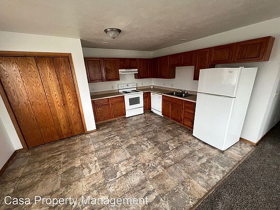 3rd image of 115 W B St #2