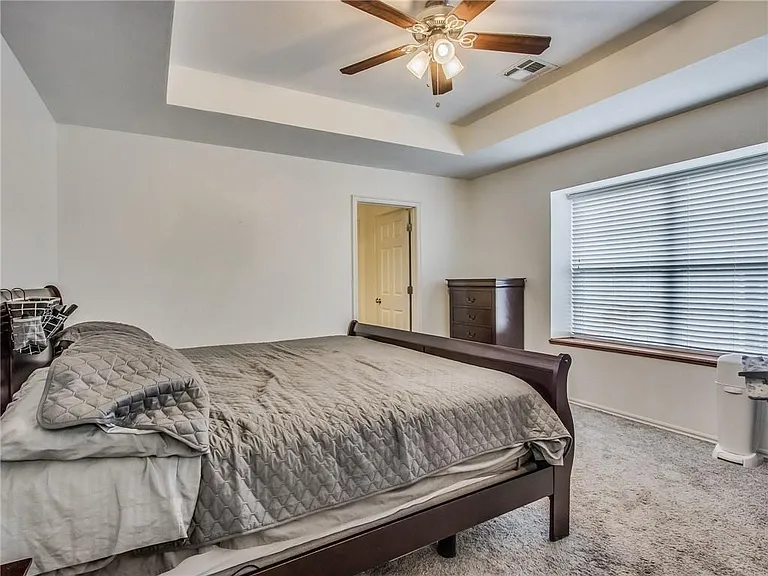 612 SW 38th Pl — Photo 14