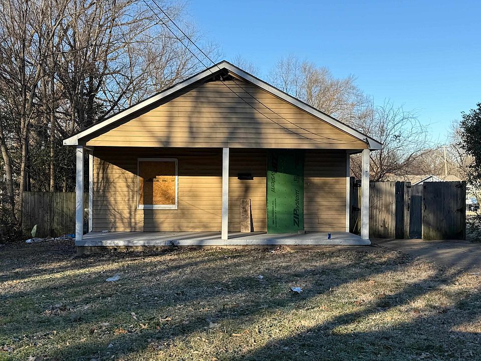 2nd image of 823 Haynes St