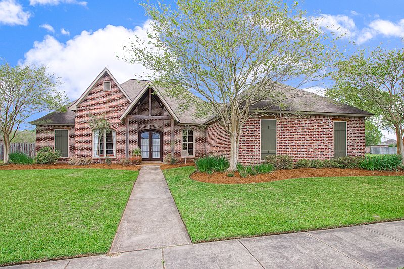 1st image of 17669 Lake Vista Dr