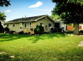 202 Maplewood Ave, Bourbon, IN 46504
