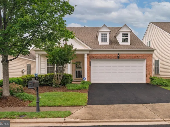 20449 Rosses Point Ct, Ashburn, VA 20147