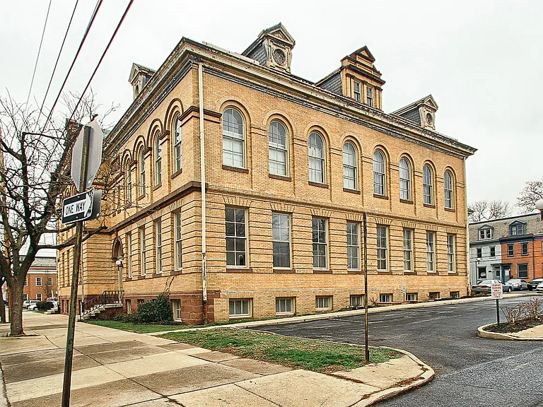 1839 Green Street — Photo 20