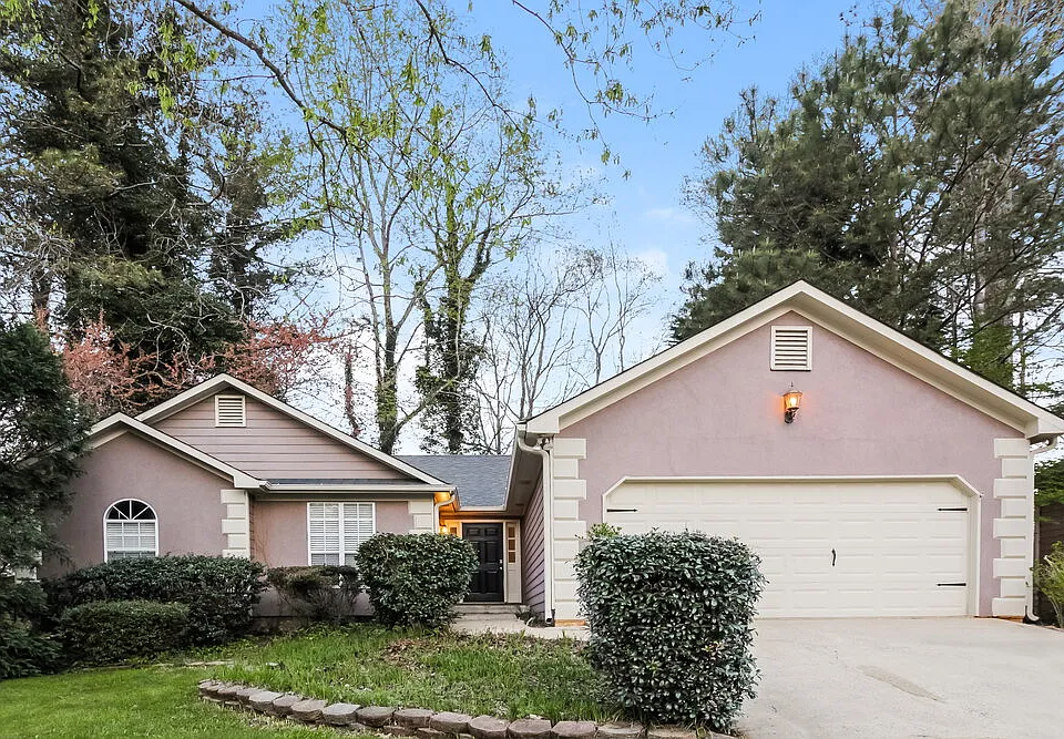 2684 Candler Dr SW