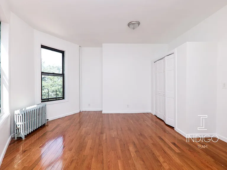 361 49th St #2 — Photo 12
