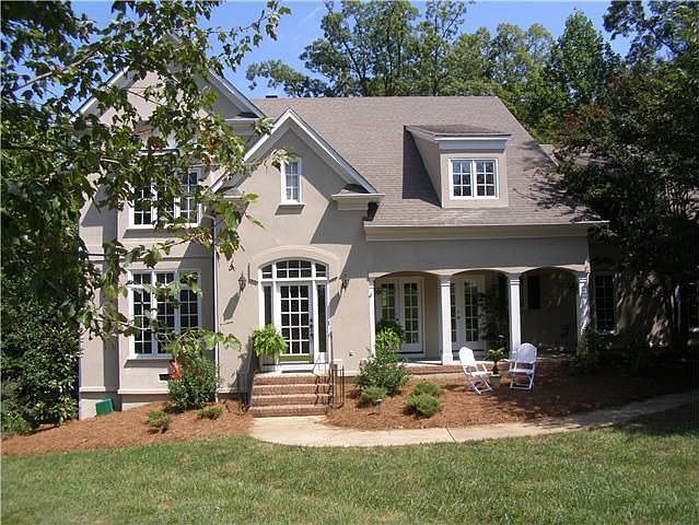New Roof just Added/Pool!