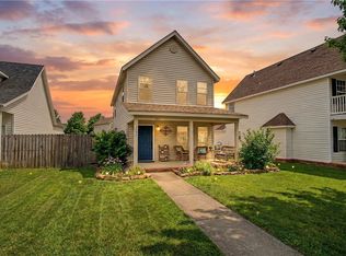 2733 N Westminster Dr, Fayetteville, AR 72704