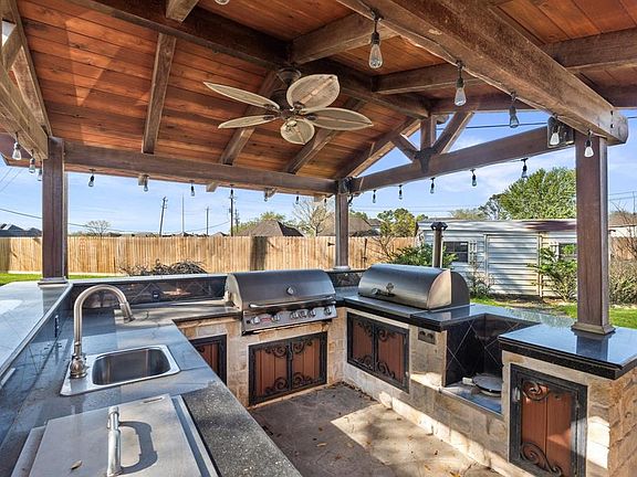 3rd image of 1802 Oakedge Drive