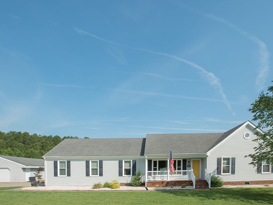 1st image of 3528 Riverwood Cres