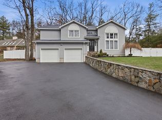 133 River St, Middleton, MA 01949