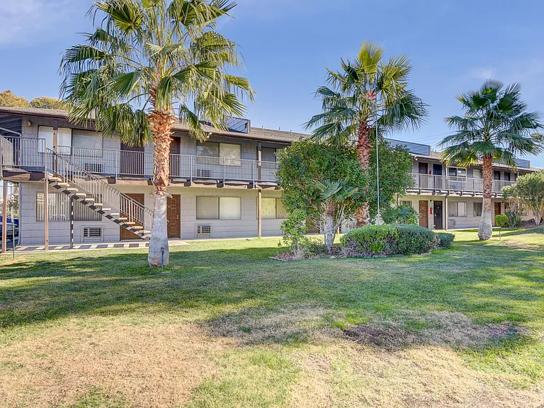 4050 Palos Verdes St_13