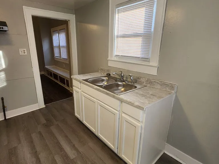 2248 N Harding St — Photo 7