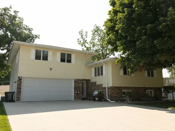 1017 N 23rd Pl, Fort Dodge, IA 50501