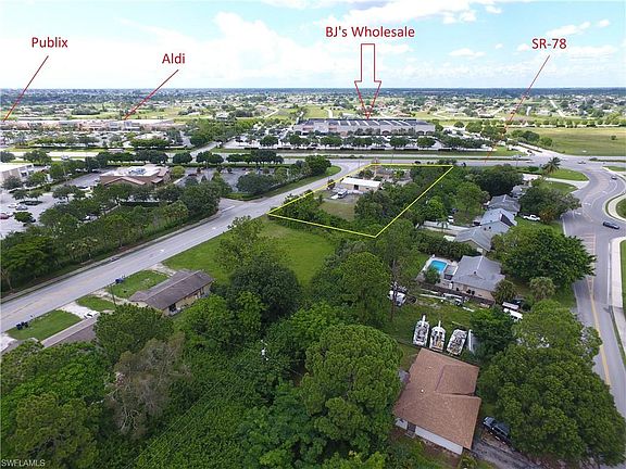 5th image of 1930 NE Pine Island Rd