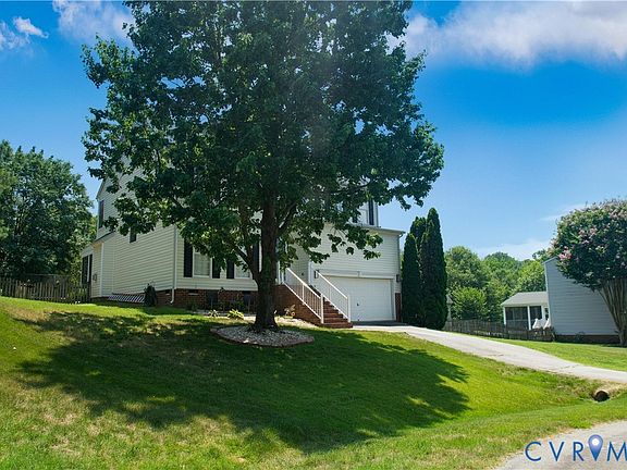 3rd image of 7203 Hertfordshire Way