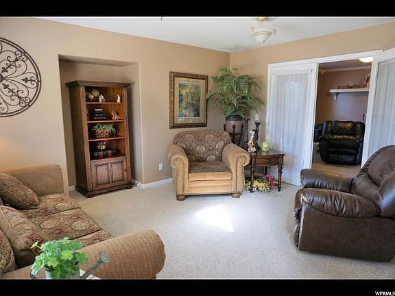 4th image of 748 E Rocky Mouth Ln