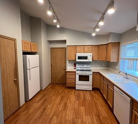 3rd image of 5314 Ivy Hill Ln SE
