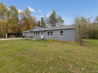 1099 Meadow Rd, Tawas City, MI 48763