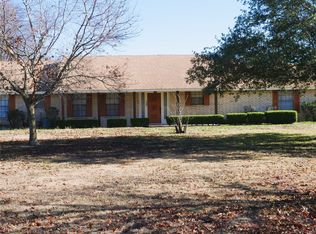 128 Burkett Ln, Red Oak, TX 75154