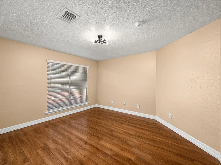 1014 Three Forks Dr — Photo 10