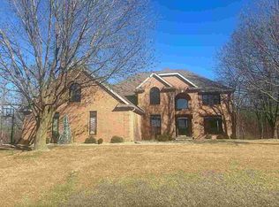 9505 Wolf Hill Rd, Bloomington, IL 61705